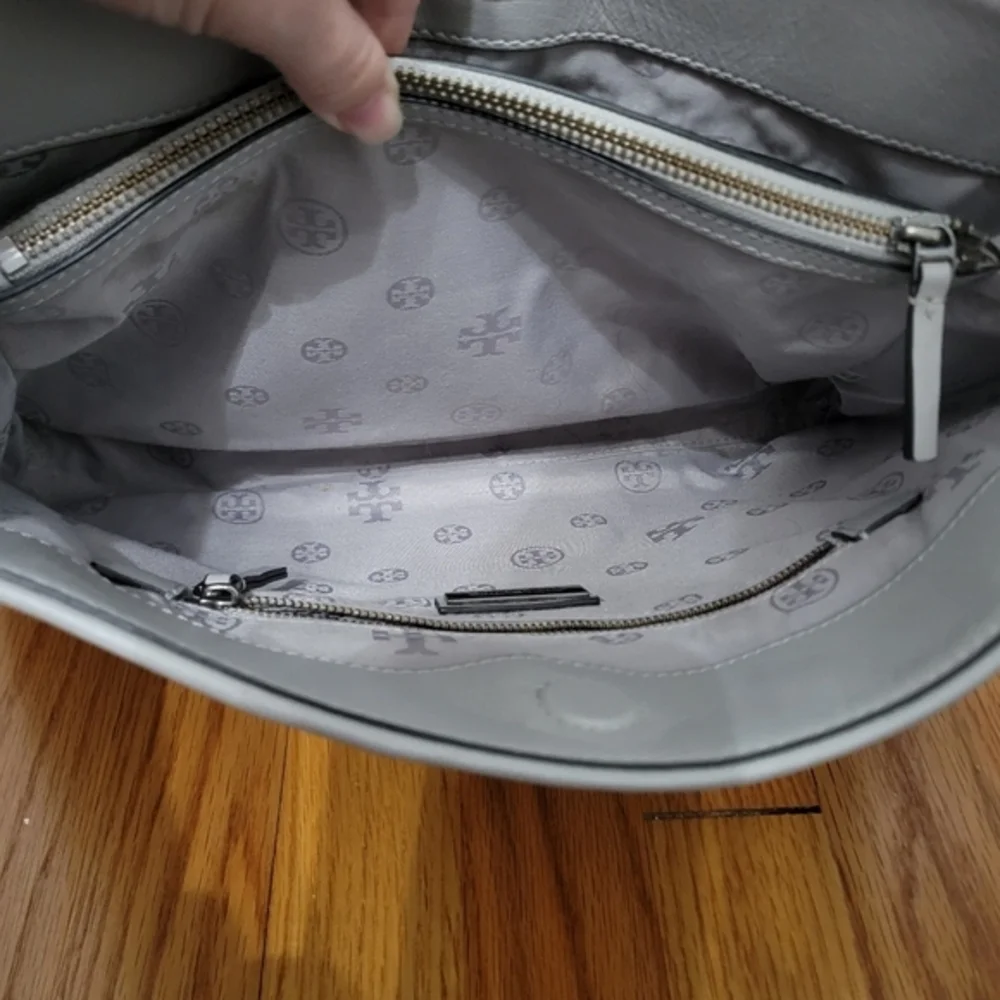 Tory Burch Alexa Quilted Slouchy Leather Tote Cement‎ Grey Gray Luxury Chevron